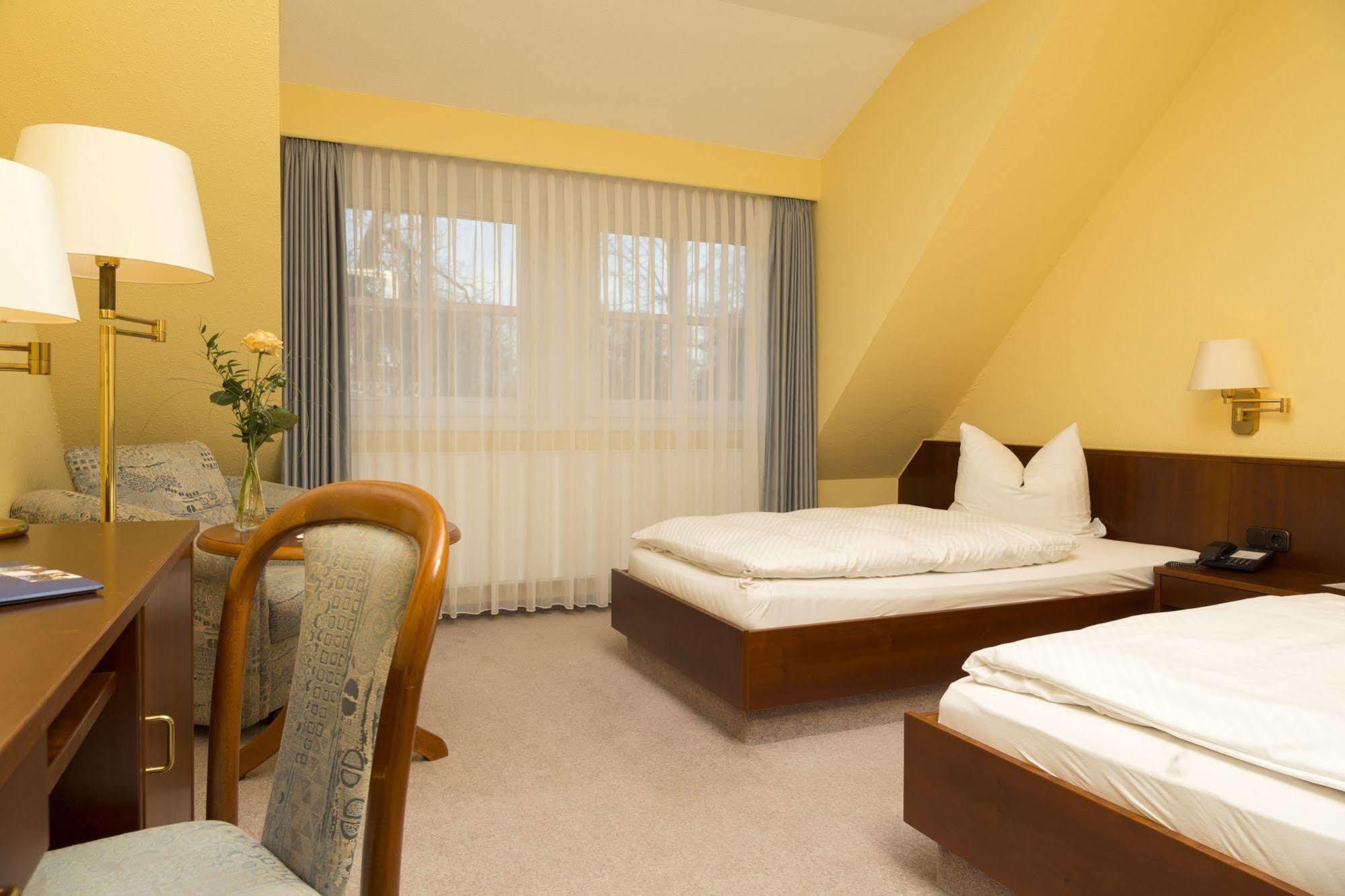 Ringhotel Residenz Wittmund Eksteriør bilde